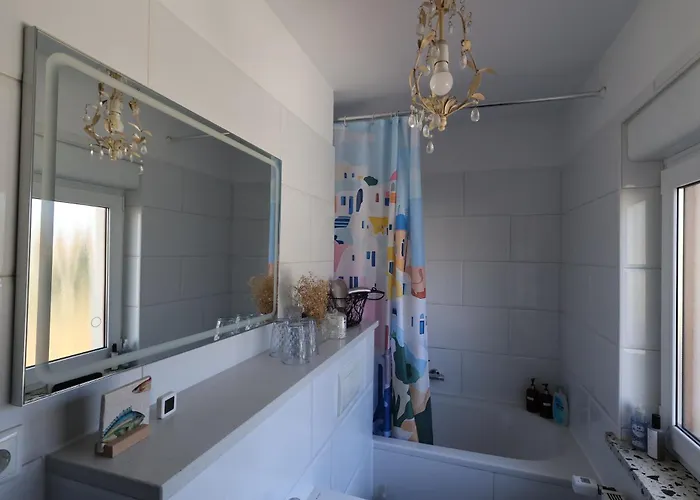 5-zi. In Bahnhofsnaehe - 24/7 Self-check-in Apartament
